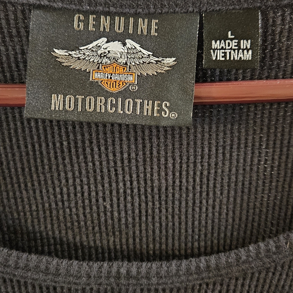 Harley-Davidson Black Skull Graphic Thermal Top - Picture 3 of 4